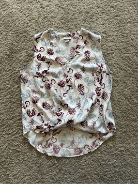 Sleeveless V-Neck Floral Print Top in White, Burgundy, & Light Blue